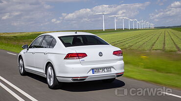 Volkswagen Passat Left Rear Three Quarter