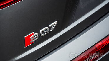 Audi Q7 Badges