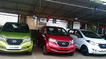 Datsun Redigo reaches dealerships