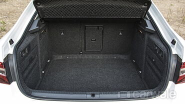 Discontinued Skoda Superb 2016 Boot Space