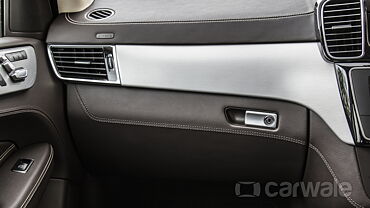Discontinued Mercedes-Benz GLS 2016 Dashboard