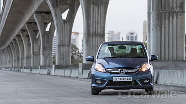 Discontinued Honda Amaze 2016 Front View