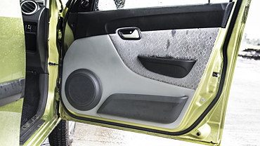 Alto 800 deals door panel price