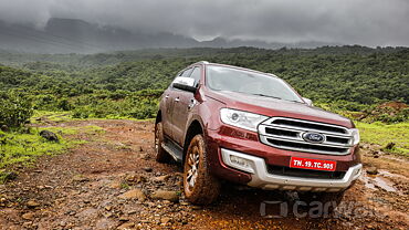 Discontinued Ford Endeavour 2016 Front View