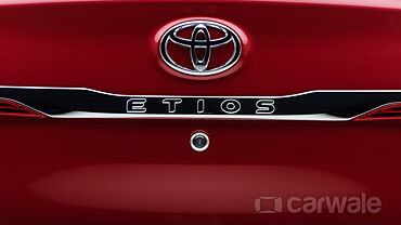 Toyota Platinum Etios Logo