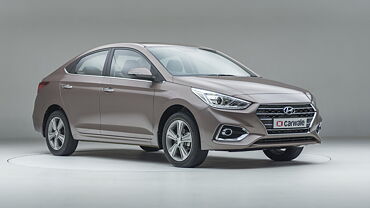 Discontinued Hyundai Verna 2017 Right Front Three Quarter
