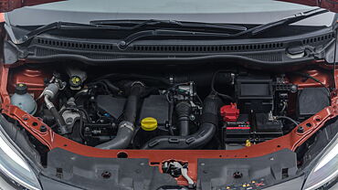 Discontinued Renault Captur 2017 Engine Bay
