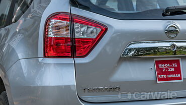 Nissan Terrano [2013-2017] Tail Lamps