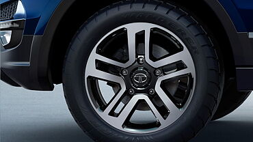 Discontinued Tata Hexa 2017 Wheels-Tyres