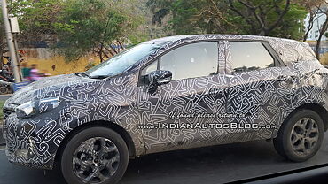 2017 Renault Kaptur spied on test in India before its launch