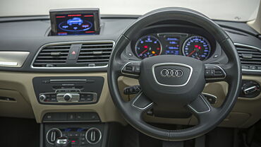 Discontinued Audi Q3 2017 Dashboard