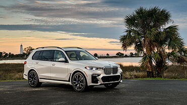 Discontinued BMW X7 2019 Right Front Three Quarter