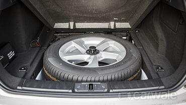 Jaguar F-Pace [2016-2021] Wheels-Tyres