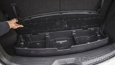 Discontinued Isuzu MU-X 2018 Interior