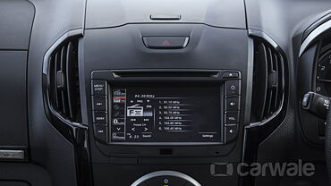 Discontinued Isuzu MU-X 2017 Interior