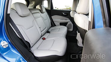 Discontinued Jeep Compass 2017 Rear Seat Space