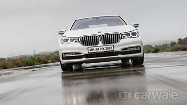 Discontinued BMW 7 Series 2016 Front View