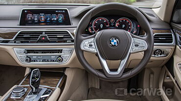 Discontinued BMW 7 Series 2016 Dashboard