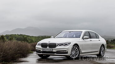 Discontinued BMW 7 Series 2019 Left Front Three Quarter