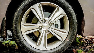 Discontinued Hyundai Verna 2017 Wheels-Tyres