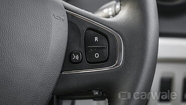 Discontinued Renault Captur 2017 Steering Mounted Audio Controls