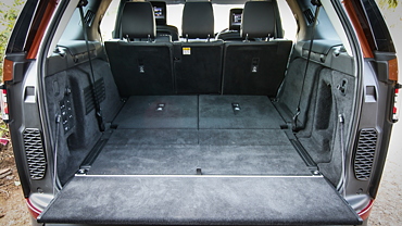 Land rover discovery on sale boot space