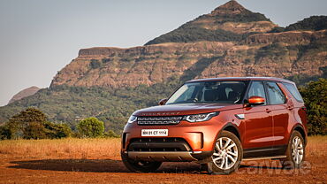 Land Rover Discovery Right Front Three Quarter