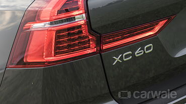 Discontinued Volvo XC60 2021 Exterior