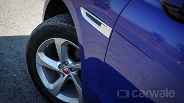 Jaguar F-Pace [2016-2021] Wheels-Tyres