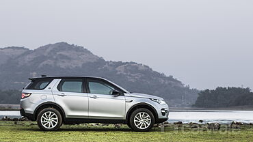 Discontinued Land Rover Discovery Sport 2018 Front View