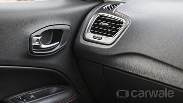 Discontinued Jeep Compass 2017 Interior
