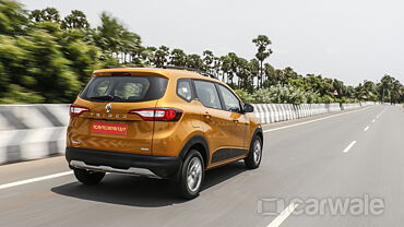 Discontinued Renault Triber 2019 Driving