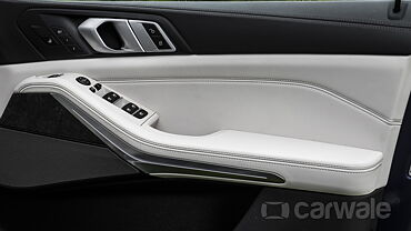 Discontinued BMW X5 2019 Interior