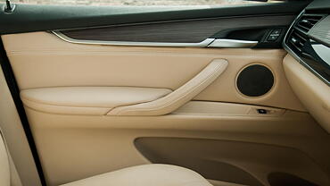 Discontinued BMW X5 2014 Interior