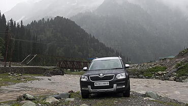 Discontinued Skoda Yeti 2014 Front View