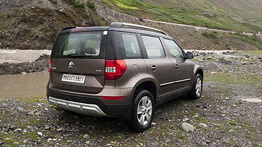 Discontinued Skoda Yeti 2014 Right Rear Three Quarter