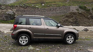 Discontinued Skoda Yeti 2014 Right Rear Three Quarter