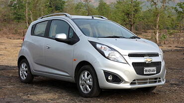 Discontinued Chevrolet Beat 2014 Right Front Three Quarter