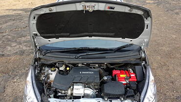 Discontinued Chevrolet Beat 2014 Engine Bay