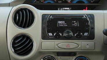 Toyota Etios Liva [2014-2016] Interior