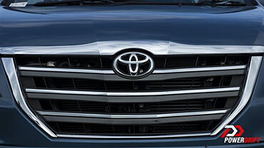 Discontinued Toyota Innova 2013 Exterior