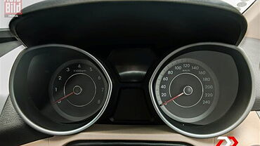 Discontinued Hyundai Elantra 2012 Instrument Panel