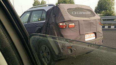 Hyundai ix25 test mule snapped on Greater Noida expressway