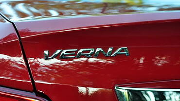 Discontinued Hyundai Fluidic Verna 4S 2015 Badges