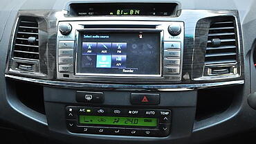 Discontinued Toyota Fortuner 2012 Music System