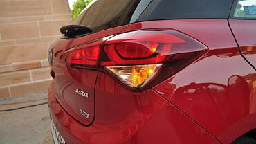 Hyundai elite i20 store tail light cover