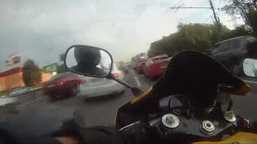 How not to ride a motorcycle in traffic