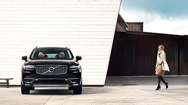 Discontinued Volvo XC90 2015 Front View