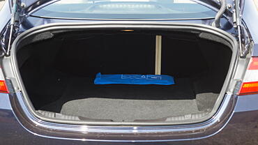Discontinued Jaguar XF 2013 Boot Space