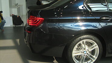 Discontinued BMW 5 Series 2013 Exterior